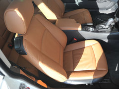 2011款 330i 3.0L 双门轿跑车