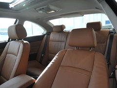 2011款 330i 3.0L 双门轿跑车