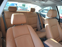 2011款 330i 3.0L 双门轿跑车