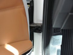 2011款 330i 3.0L 双门轿跑车