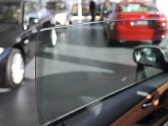 2011款 330i 3.0L 双门轿跑车