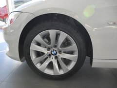 2011款 330i 3.0L 双门轿跑车