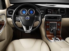 2011款 2.0T DCT 舒适型