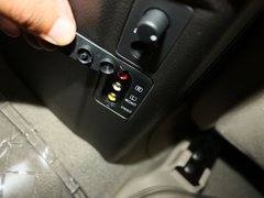 2010款 4.0L AT VX NAVI 7座