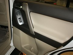 2010款 4.0L AT VX NAVI 7座