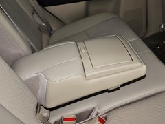 2010款 4.0L AT VX NAVI 7座