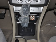 2011款 两厢 1.8L 自动 时尚型