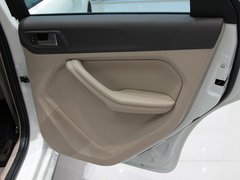 2011款 两厢 1.8L 自动 时尚型