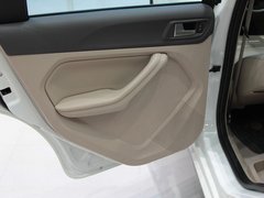 2011款 两厢 1.8L 自动 时尚型