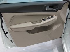 2011款 两厢 1.8L 自动 时尚型