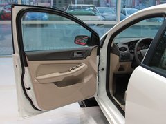 2011款 两厢 1.8L 自动 时尚型