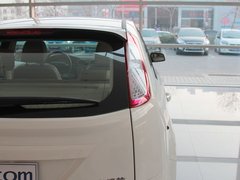 2011款 两厢 1.8L 自动 时尚型