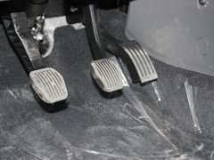 2011款 三厢 1.8L 手动 舒适型