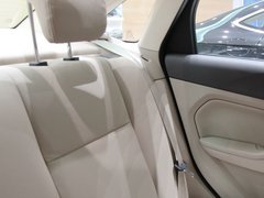 2011款 三厢 1.8L 自动 时尚型