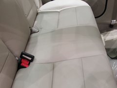 2011款 三厢 1.8L 自动 时尚型