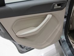 2011款 三厢 1.8L 自动 时尚型