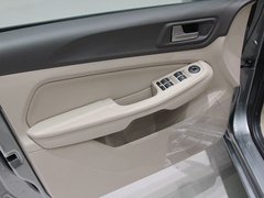 2011款 三厢 1.8L 自动 时尚型