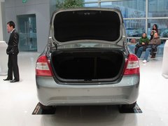 2011款 三厢 1.8L 自动 时尚型