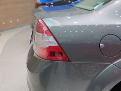 2011款 三厢 1.8L 自动 时尚型