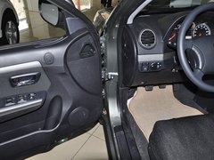 2010款 锐意版 2.0L 手动 豪华型 5座