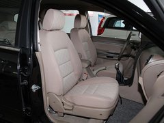 2010款 领先版 2.4L 手动 两驱豪华型 5座