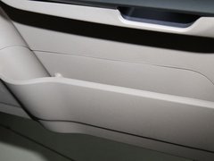 2010款 领先版 2.4L 手动 两驱豪华型 5座
