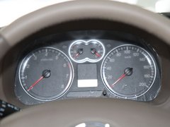 2010款 领先版 2.4L 手动 两驱豪华型 5座