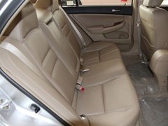 2010款 黄金版 2.0L 手动 尊贵型