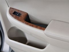 2010款 黄金版 2.0L 手动 尊贵型