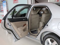 2010款 黄金版 2.0L 手动 尊贵型