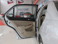 2010款 黄金版 2.0L 手动 尊贵型
