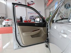 2010款 黄金版 2.0L 手动 尊贵型