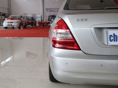 2010款 黄金版 2.0L 手动 尊贵型