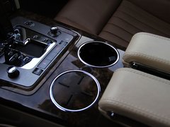 2011款 V6 3.6L 4座加长Individual版