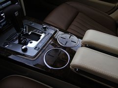 2011款 V6 3.6L 4座加长Individual版