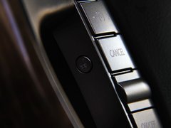 2011款 V6 3.6L 4座加长Individual版