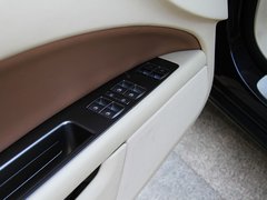 2011款 V6 3.6L 4座加长Individual版