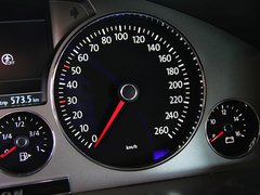 2011款 V6 3.6L 4座加长Individual版