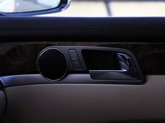 2011款 V6 3.6L 4座加长Individual版