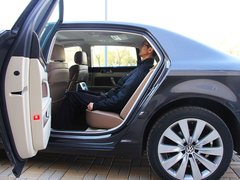 2011款 V6 3.6L 4座加长Individual版