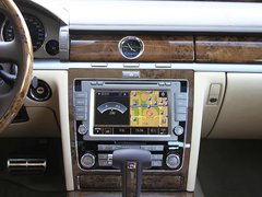 2011款 V6 3.6L 4座加长Individual版