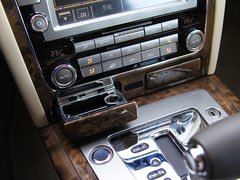 2011款 V6 3.6L 4座加长Individual版