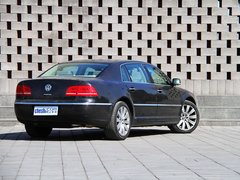 2011款 V6 3.6L 4座加长Individual版