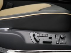 2011款 W12 6.0L 4座加长Individual版