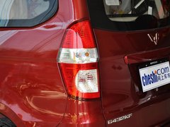 2010款 1.2L 手动 标准型 7座