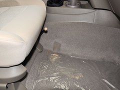 2010款 1.2L 手动 标准型 7座