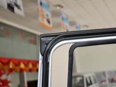 2010款 1.4L 手动 标准型 8座