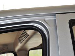 2010款 1.4L 手动 标准型 8座