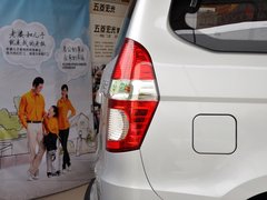 2010款 1.4L 手动 标准型 8座