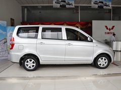 2010款 1.4L 手动 标准型 8座